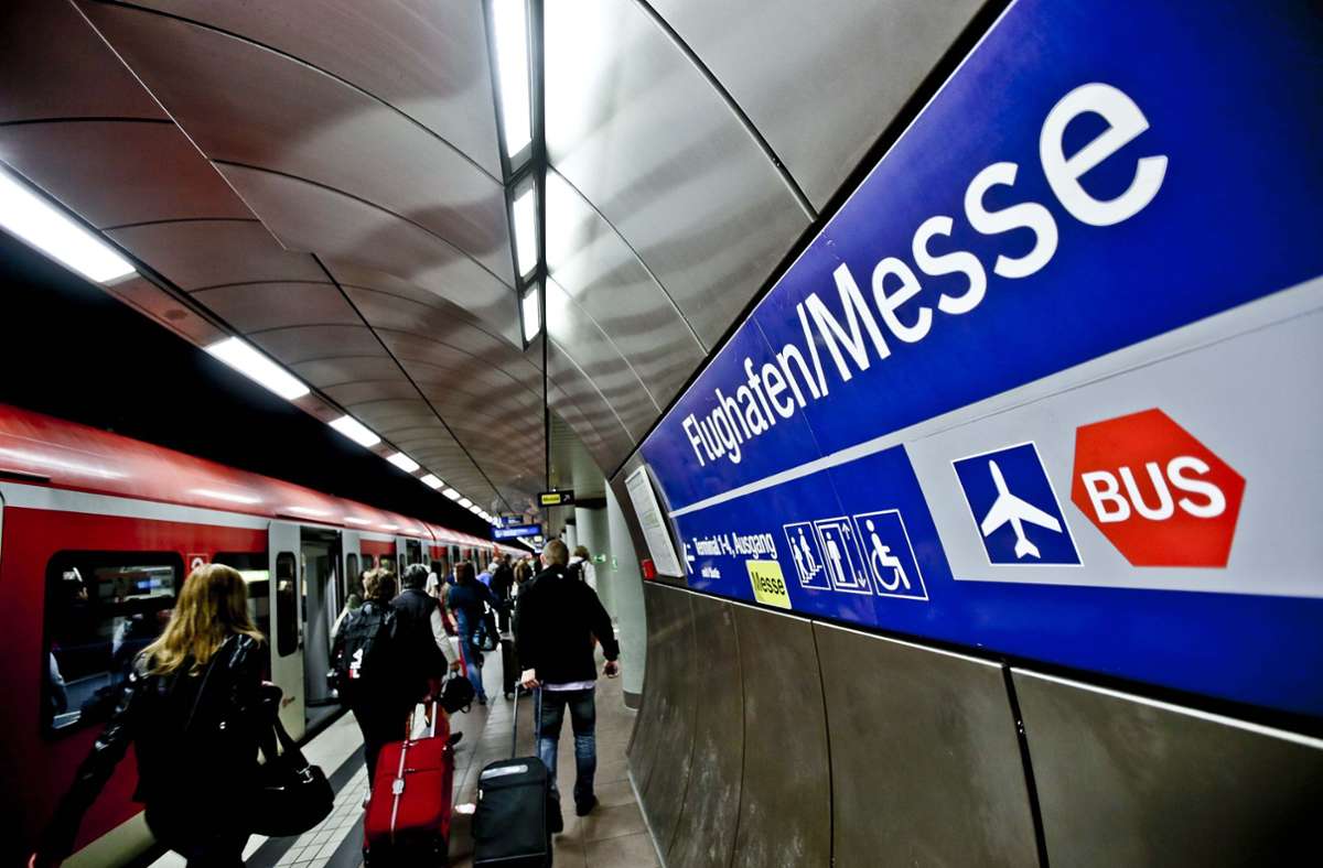 Wird der S-Bahnhalt Flughafen auch für Fernzüge ausgebaut? Foto: Leif Piechowski/Leif Piechowski