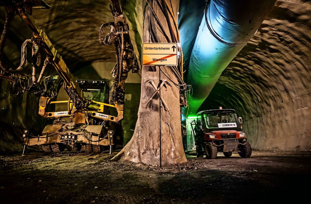 Der Bau des Tunnels, der bei Stuttgart-Wangen  den Neckar unterquert, ist ins Stocken geraten. Bei Obertürkheim gibt es Probleme. Foto: Lichtgut/Max Kovalenko