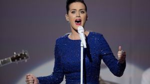 Wie Katy Perry zufällig die Botschaft nach dem Terror von Nizza prägt