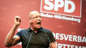 Der Neu-Kommunalpolitiker Uwe Hück hat  ein Heimspiel. Foto: dpa