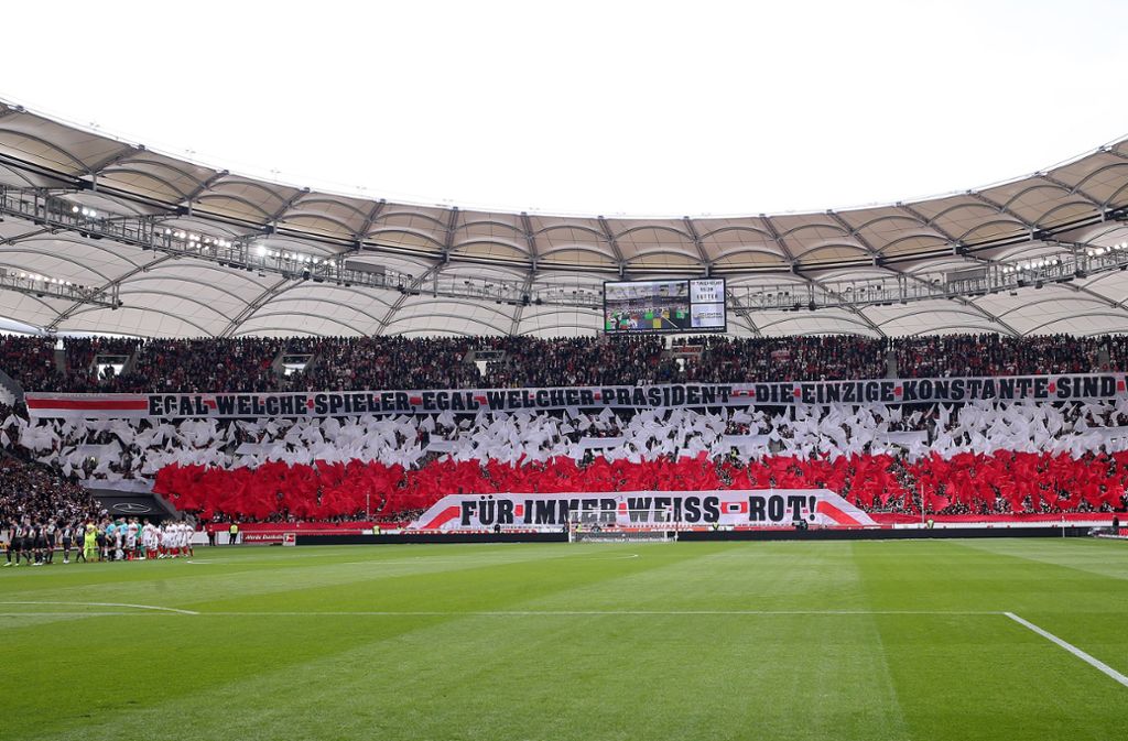 Die Fans brachten ihre Treue zum VfB Stuttgart zum Ausdruck.