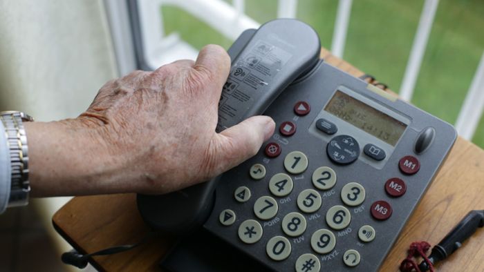 Zeugen bewahren Senior vor Telefonbetrug