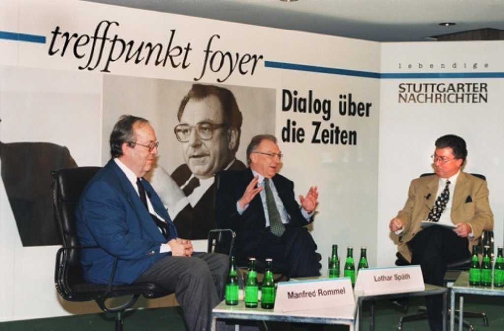 CDU-Chefs in Stadt und Land: Stuttgarts Oberbürgermeister Manfred Rommel und Ministerpräsident Lothar Späth im Dialog mit Jürgen Offenbach (von links).