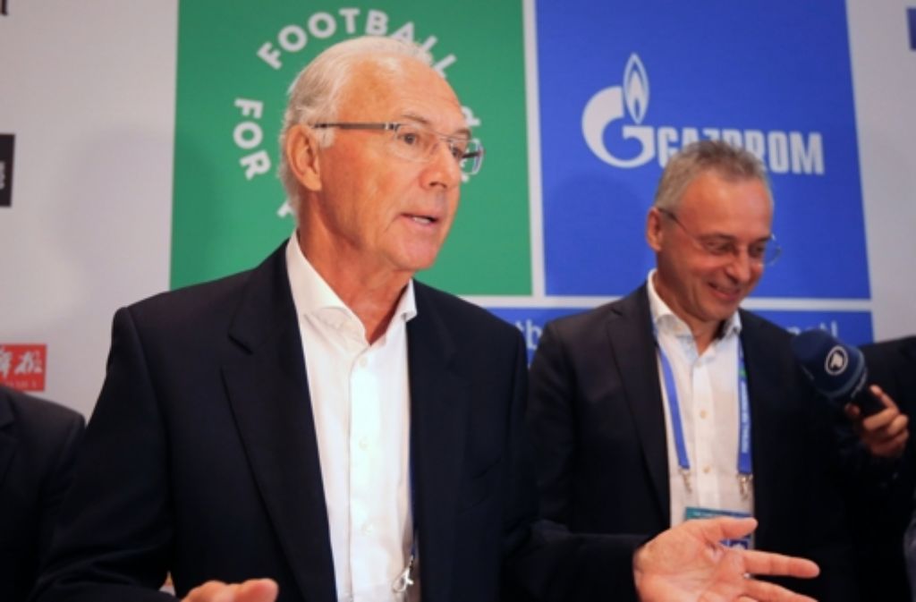 Franz Beckenbauer bei einer Pressekonferenz in Berlin. Foto: dpa