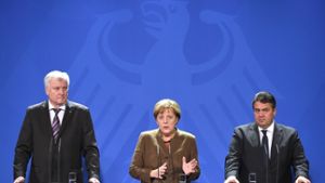Die Streithähne haben sich auf ein Asylpaket geeinigt: Die Spitzen der großen Koalition Horst Seehofer, Angela Merkel und Siegmar Gabriel. Foto: dpa