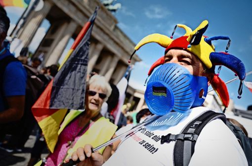 Demonstranten gegen die Corona-Maßnahmen in Berlin Foto: dpa/Kay Nietfeld