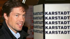 Nicolas Berggruen hatte den insolventen Karstadt-Konzern im Juni 2010 für einen Euro übernommen. Foto: dpa