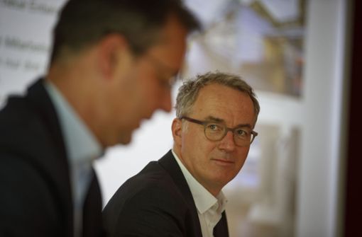 Der Aufsichtsratsvorsitzende Richard Sigel (links) und der Geschäftsführer Marc Nickel sind trotz Corona hochzufrieden mit der Entwicklung der Rems-Murr-Kliniken. Foto: Gottfried Stoppel