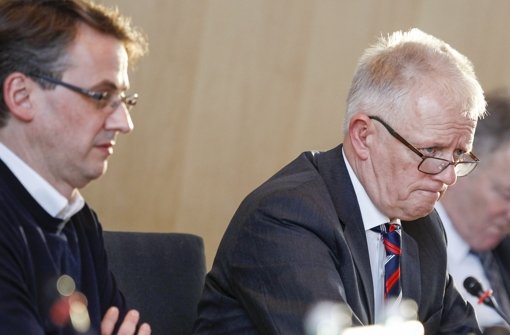 Sauer auf die EnBW: OB Fritz Kuhn (rechts) und Finanzbürgermeister Michael Föll Foto: Lichtgut/Leif Piechowski