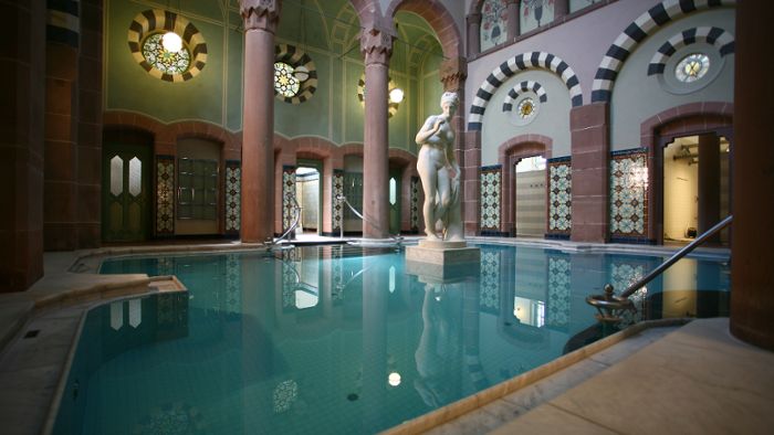 Das große Herrenbad in der orientalischen Wellnessoase Palais Thermal
