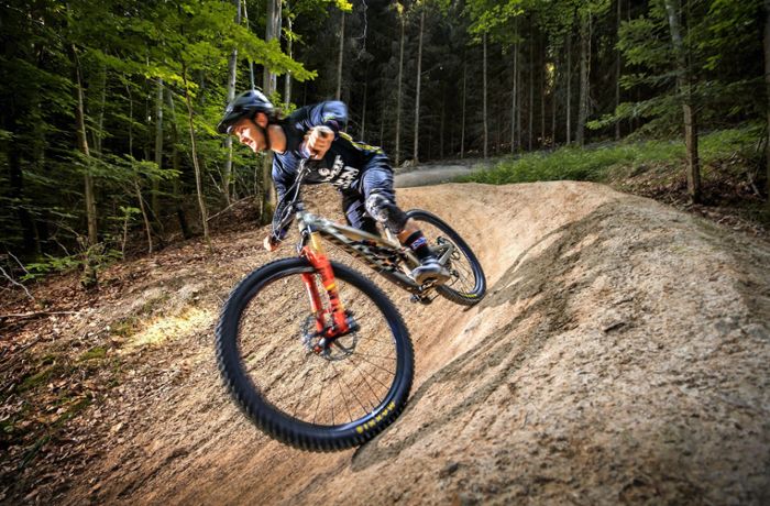 Mountainbiker in  Fellbach: Entsetzen über Scherben auf dem Trail