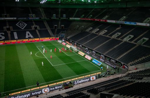 Anfang Mai könnte die Bundesliga wieder anlaufen. Foto: dpa/Fabian Strauch