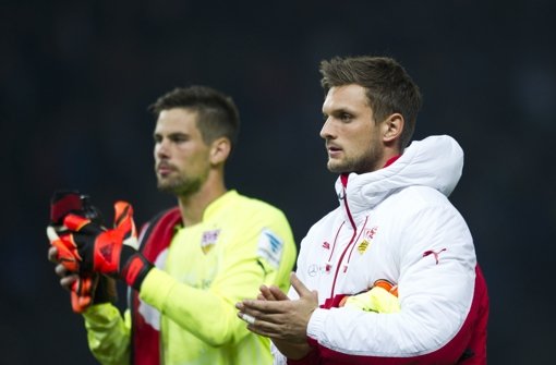 Rivalen um den Platz im VfB-Tor: Thorsten Kirschbaum (links) und Sven Ulreich. Foto: Pressefoto Baumann