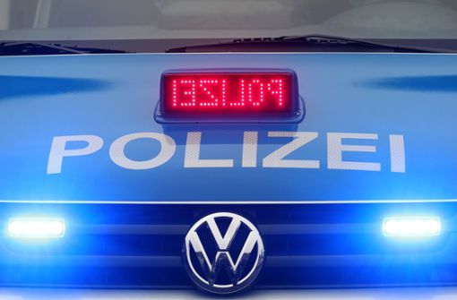 Die Polizei war in Schwieberdingen im Einsatz Foto: dpa/Roland Weihrauch