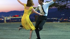 „La La Land“ liegt mit 14 Oscar-Nominierungen klar in Führung. Auch Emma Stone und Ryan Gosling sind als beste Hauptdarsteller   im Rennen. Foto: Lionsgate
