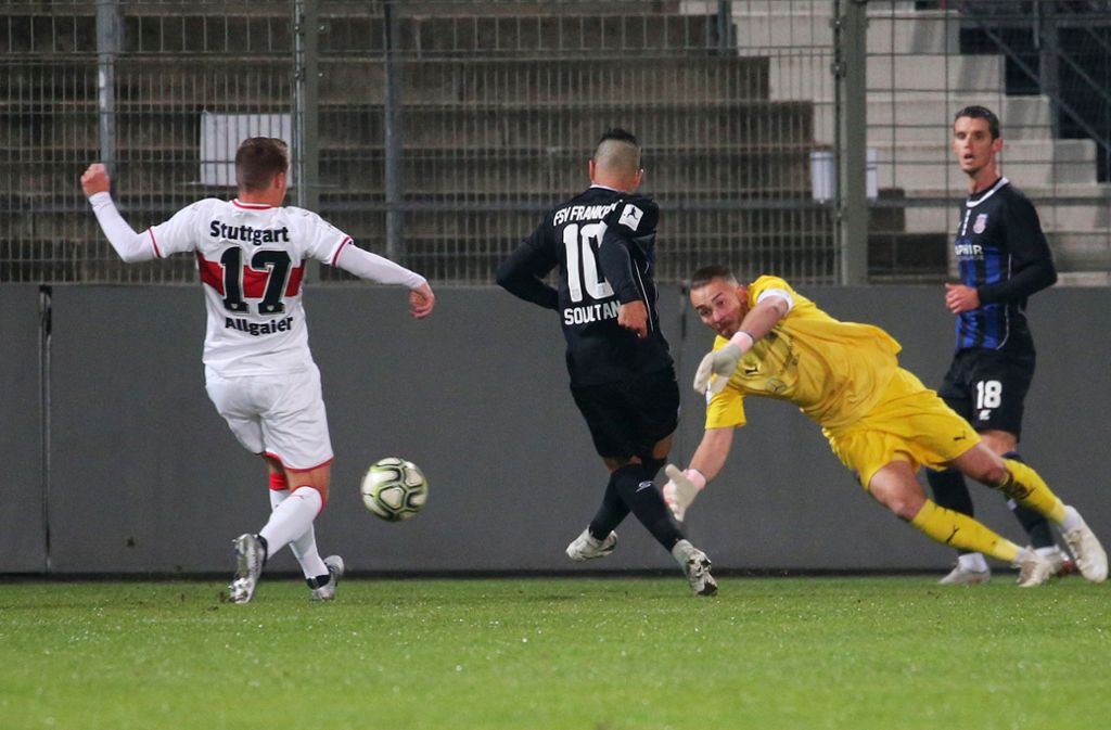 Kickers-Neuzugang Ilias Soultani trifft im Dress des FSV Frankfurt gegen den VfB Stuttgart II.