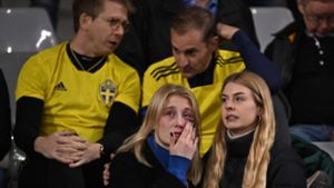Trauer und Fassungslosigkeit bei den schwedischen Fans Foto: AFP/JOHN THYS