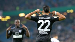 Auch VfB-Stürmer Nicolas Gonzales hat nach dem 2:6 in Hamburg gut zugehört. Foto: Baumann