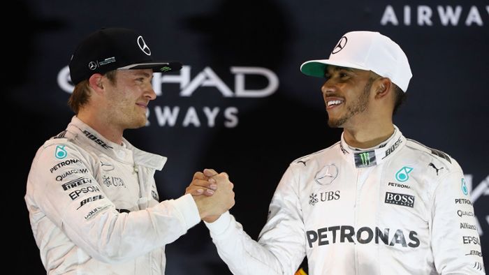 Hamilton gratuliert Rosberg zum Titel