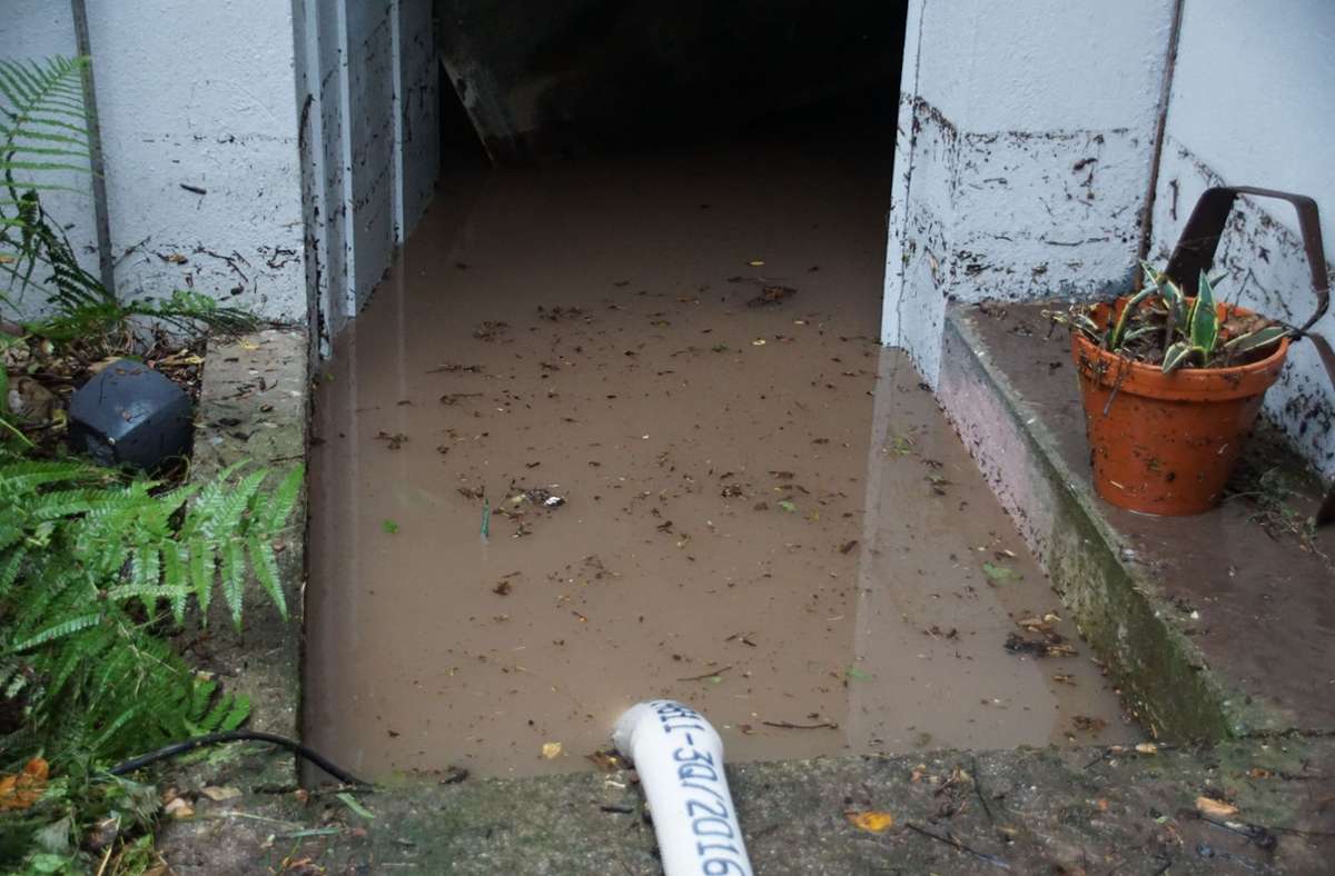 In Esslingen mussten nach den starken Regenfällen auch einige Keller ausgepumpt werden.
