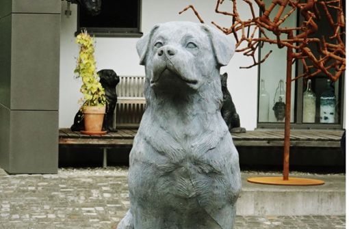 Auch Beton-Rottweiler könnten gute   Wachhunde sein. Foto: Stadt Rottweil/Hermann