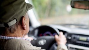 Neues Angebot für Senioren: ÖPNV-Jahresticket statt Autofahren
