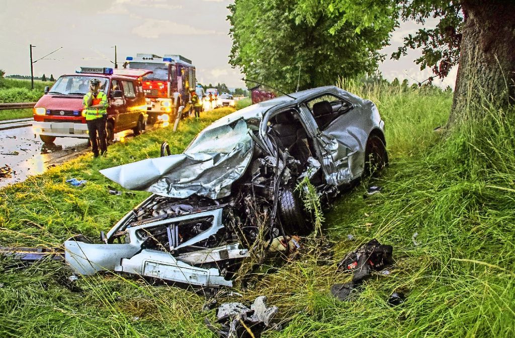 Bei dem schweren Unfall in Herrenberg im Juli 2016 starb ein Autofahrer. Foto: Archiv/SDMG