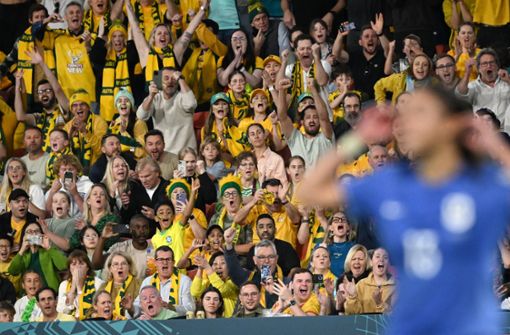 Die Begeisterung der australischen Zuschauer schwingt sich in neue Höhen auf. Foto: imago//Darren England