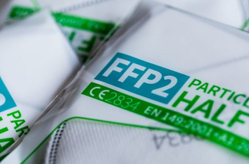 Schützen FFP2-Masken überhaupt vor Viren? Foto: dpa/Rolf Vennenbernd
