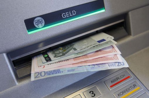 Der Geldautomat auf der Königstraße wurde manipuliert (Symbolbild). Foto: dpa
