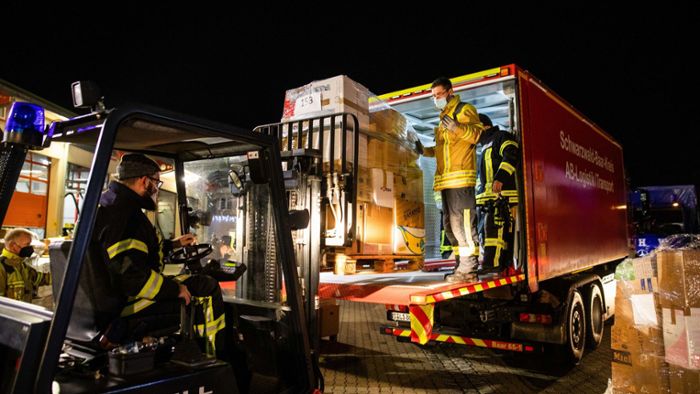 Feuerwehr schickt 15 Lastwagen voll mit  Hilfsgütern nach Kroatien