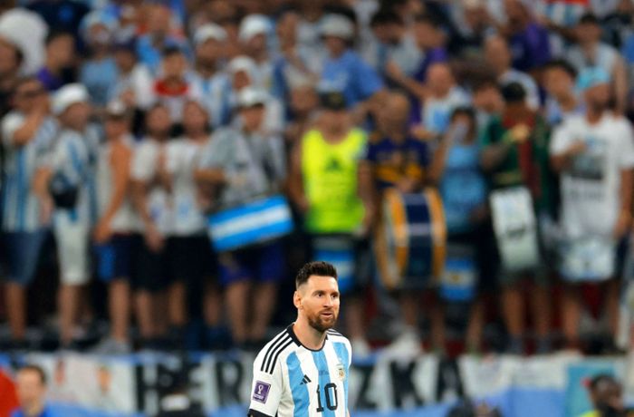 Eindrücke von der WM 2022: Messi trifft, Maradona spielt mit