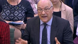 Oxfam-Chef Max Goldring entschuldigte sich am Dienstag vor einem Ausschuss des britischen Parlaments. Foto: AFP