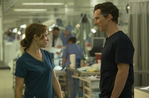 Dr. Palmer (Rachel McAdams) wird ihren Kollegen Stephen Strange (Benedict Cumberbatch) bald an anderes als die Medizin verlieren. Foto: Walt Disney