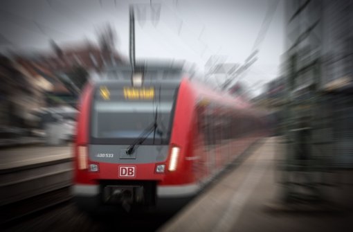 In die Diskussion über den Ausbau der S-Bahnlinie 5 von Bietigheim nach Vaihingen/Enz ist Bewegung gekommen. Foto: Lichtgut/Achim Zweygarth