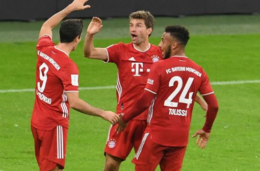 Die Bayern um Thomas Müller (Mitte) haben den Supercup gewonnen. Foto: dpa/Andreas Gebert