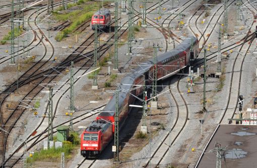 Die Fahrgäste der Deutschen Bahn müssen sich in den nächsten Monaten auf zahlreiche Baustellen einstellen. (Symbolbild) Foto: dpa