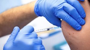 Je mehr Menschen geimpft sind, desto dringlicher wird die Frage, welche Einschränkungen für sie aufgehoben werden können. Foto: dpa/Sven Hoppe