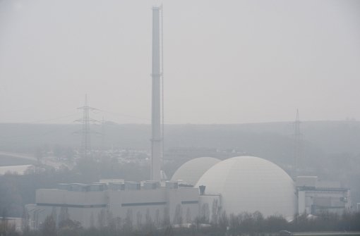 Das Kernkraftwerk  Neckarwestheim muss    wegen einer neuen Prüfung auf         Anlage zur Blitzvernebelung warten. Foto: dpa