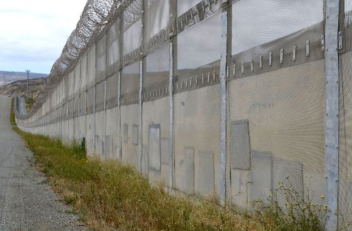Aus zahlreichen Bewerbungen hat die US-Regierung vier Firmen ausgesucht, die den Bau der Grenzmauer umsetzen wollen. Foto: dpa