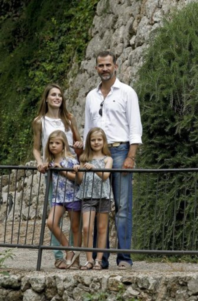 Seit Jahren kommen Felipe und Letizia hierher und treffen in der Sommerresidenz Palacio de Marivent in Palma ...