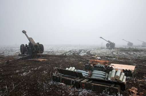 Nach tagelangem Stellungskrieg sind die prorussischen Separatisten nach eigenen Angaben weiter in den strategisch wichtigen Ort Debalzewo eingedrungen.  Foto: dpa