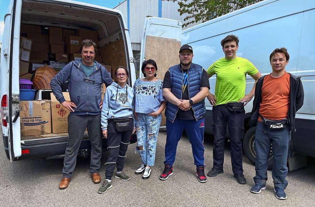 Die Helfer haben Transporter mit Hilfsgütern an die polnisch-ukrainische Grenze gefahren. Von dort brachte ein ukrainischer Hilfsverein die Spenden in die Kriegsgebiete. Foto: privat
