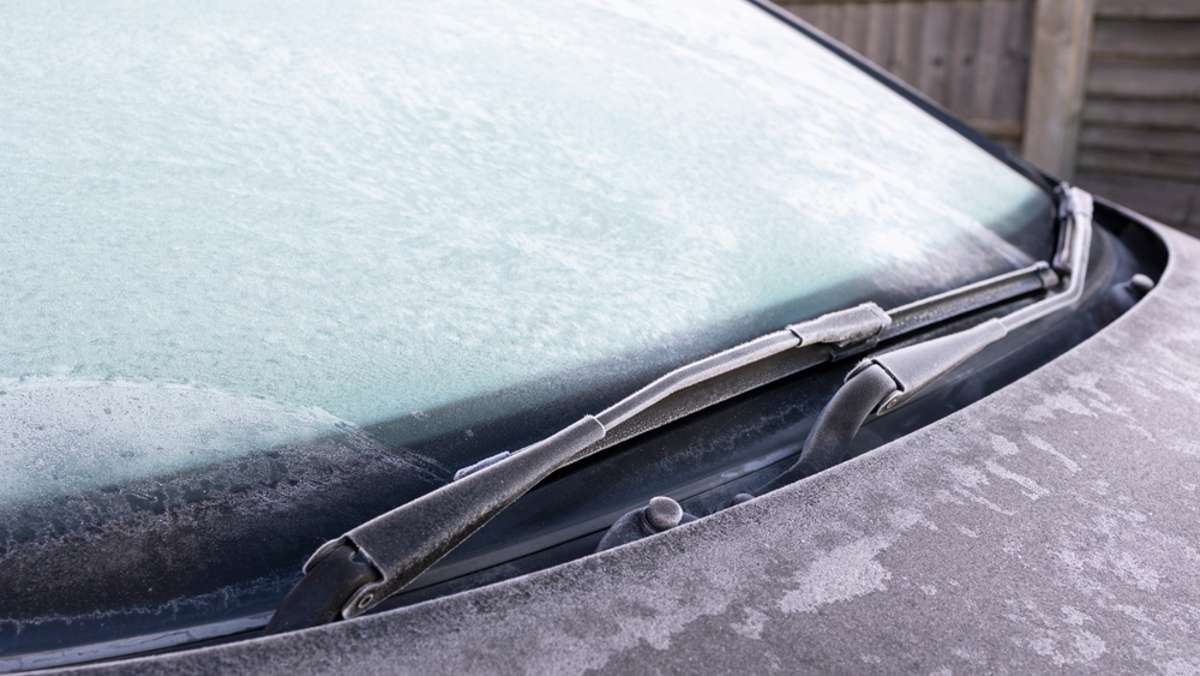 Autoscheibe vor Frost schützen - 5 Möglichkeiten