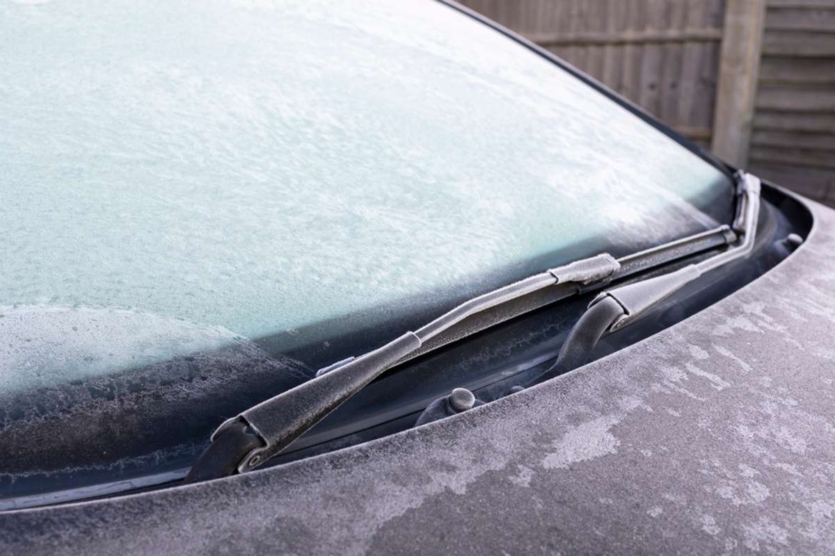 Auto friert von innen - so verhindern Sie Eis auf der