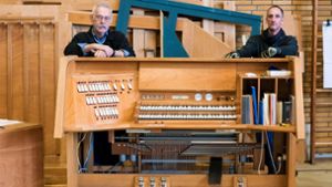 Fachmänner aus einer bedeutenden schwäbischen Orgelbau-Dynastie: Gerhard (links) und Alexander Walcker-Mayer Foto: Wolfgang Albers