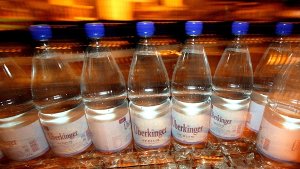 Überkinger gilt als das traditionelle ­Mineralwasser im Südwesten. Foto: dpa