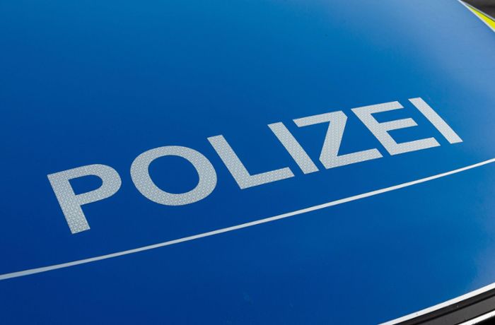 Stuttgart: Reisende in S-Bahn attackiert und mit Dose beworfen