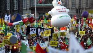 Zehntausende bei Klima-Demonstrationen