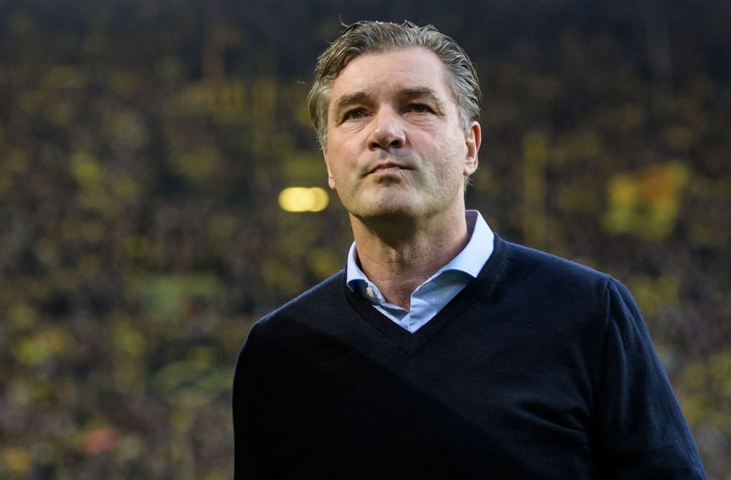 Michael Zorc (56) ist bereits seit Juli 2005 Sportdirektor von Borussia Dortmund. Zuvor bestritt die Vereinsikone 463 Spiele für den BVB. Zur Unterstützung ernannte der Bundesliga-Tabellenführer zuletzt den Ex-Nationalspieler Sebastian Kehl zum „Leiter der Lizenzspielerabteilung“. Der 39-Jährige gilt als möglicher Nachfolger von Zorc.
